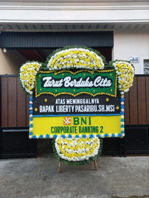 Papan Bunga Duka di Paguyaman