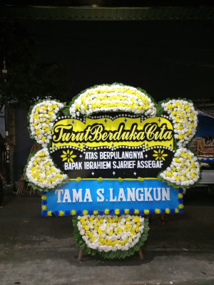 Papan Bunga Duka di Paguyaman